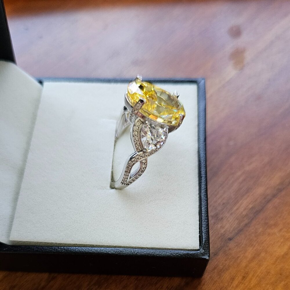 RING      #217 - Picture 5 of 5